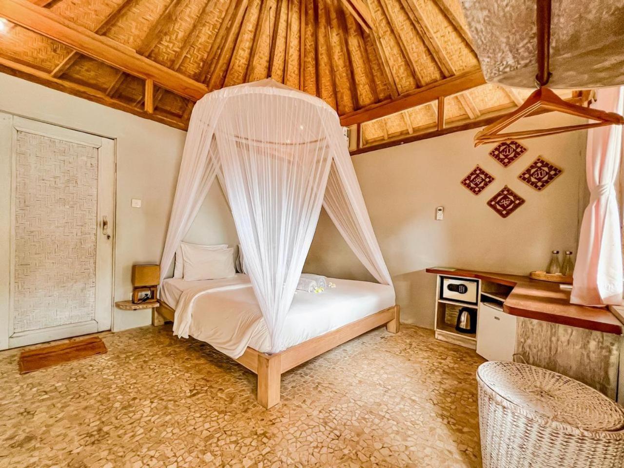 Les Villas Ottalia Yoga & Diving, Gili Meno Exterior photo